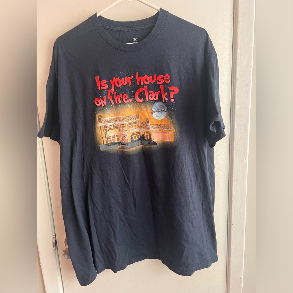 National Lampoons Christmas Vacation “Is your house on fire, Clark?” T-Shirt 2XL